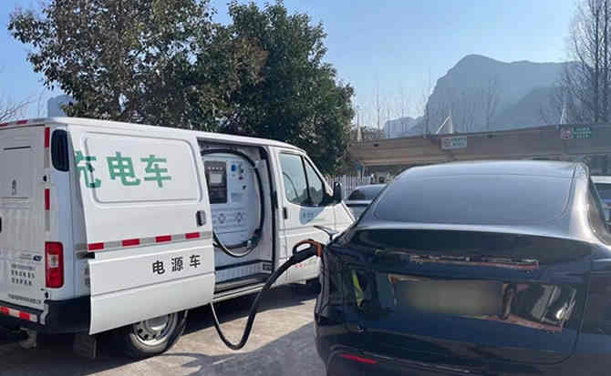 富源汽车搭电